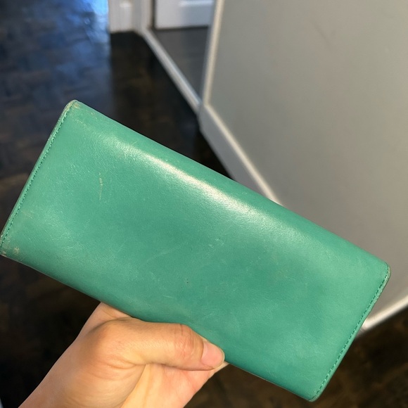 Tory Burch Leather Wallet with a Bow - Picture 5 of 8